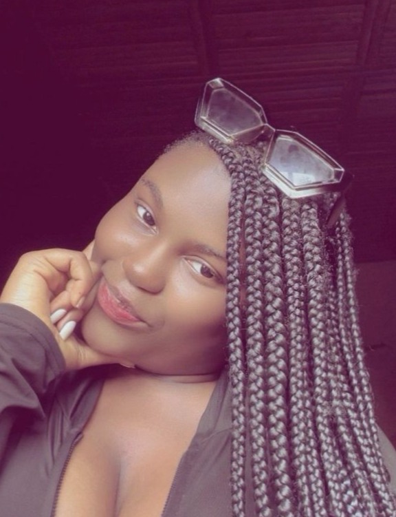 Astride, 26, Douala