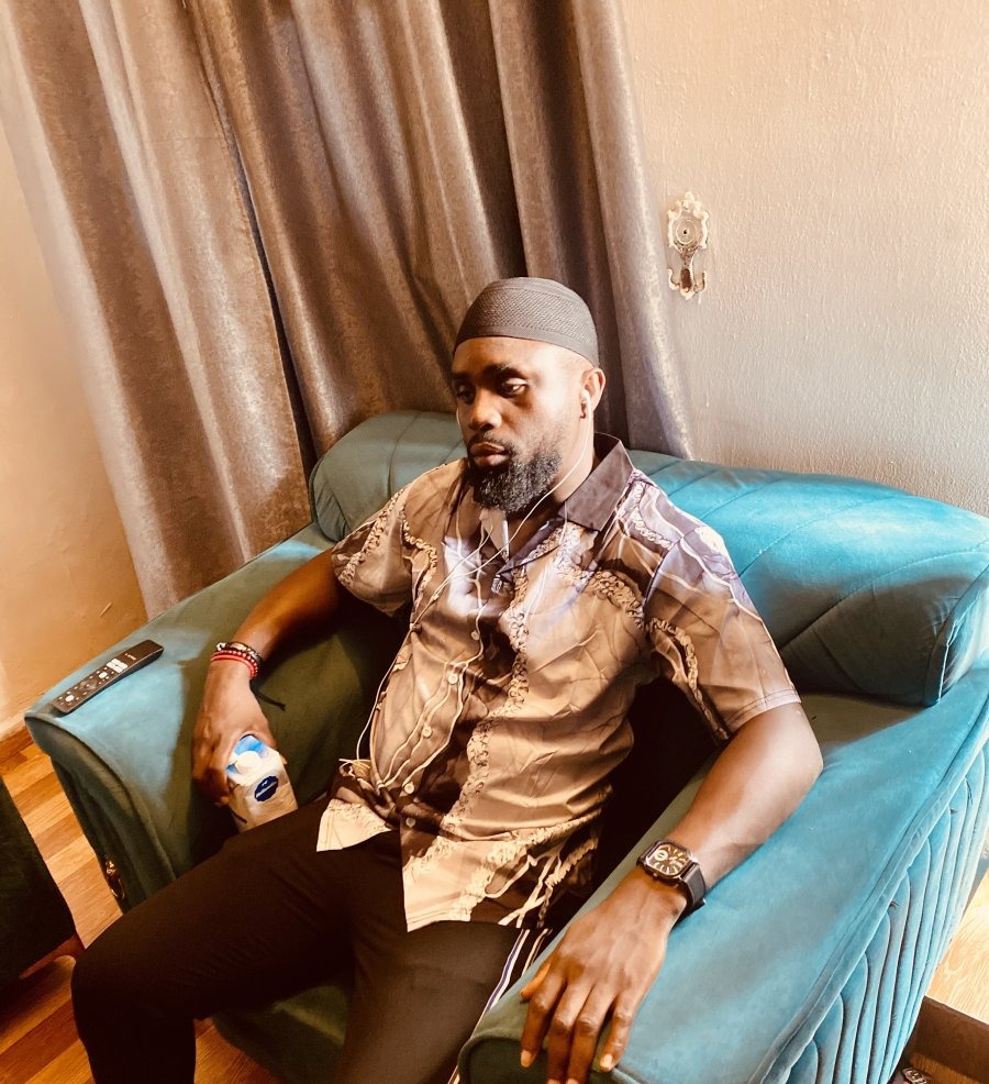 ChrisBenson, 31, Sapele
