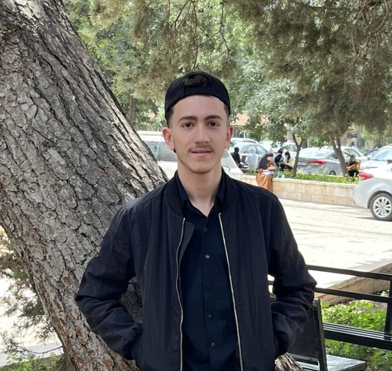 Qais, 18, Irbid
