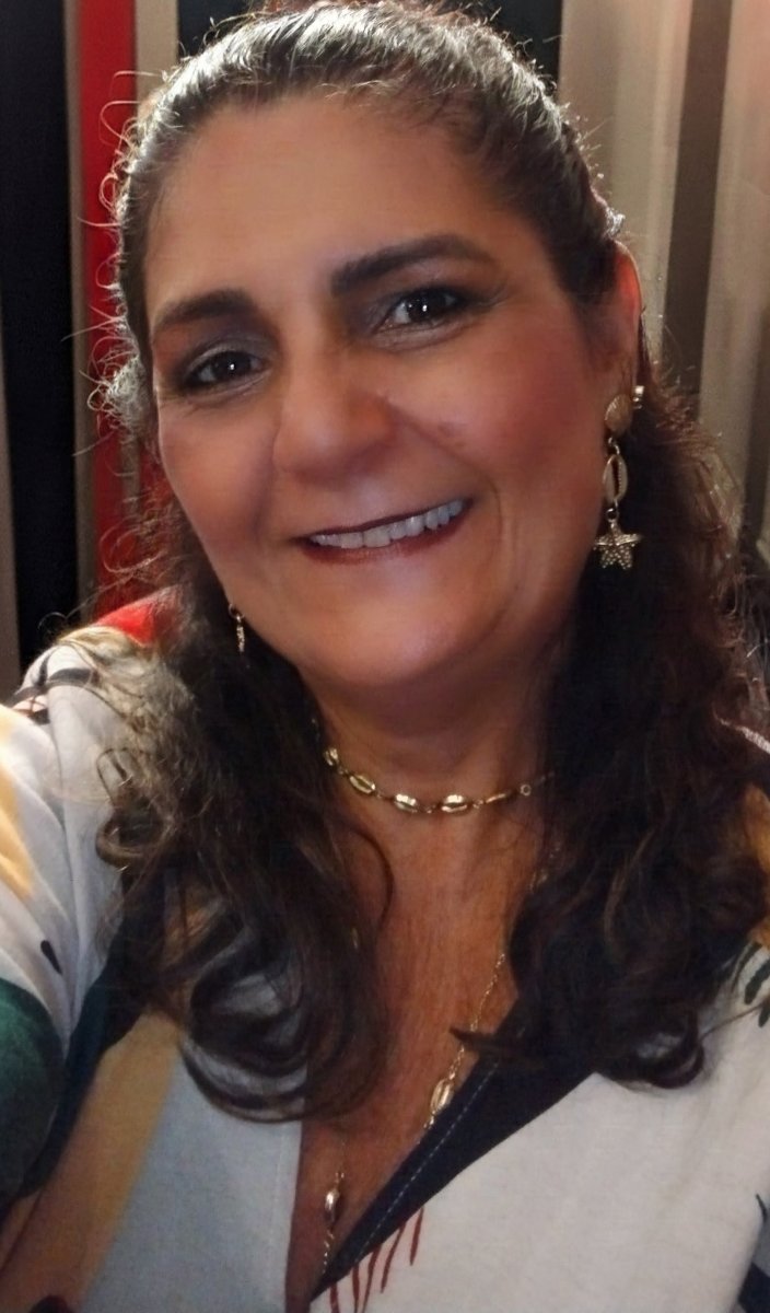 GicliaReis, 59, Salvador