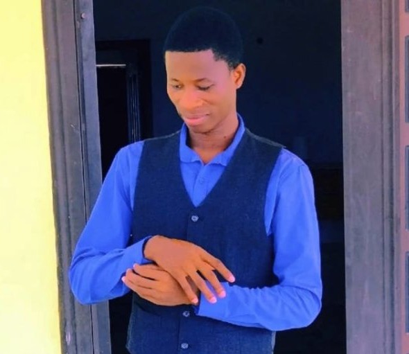 NteyenMichael, 26, Kibi