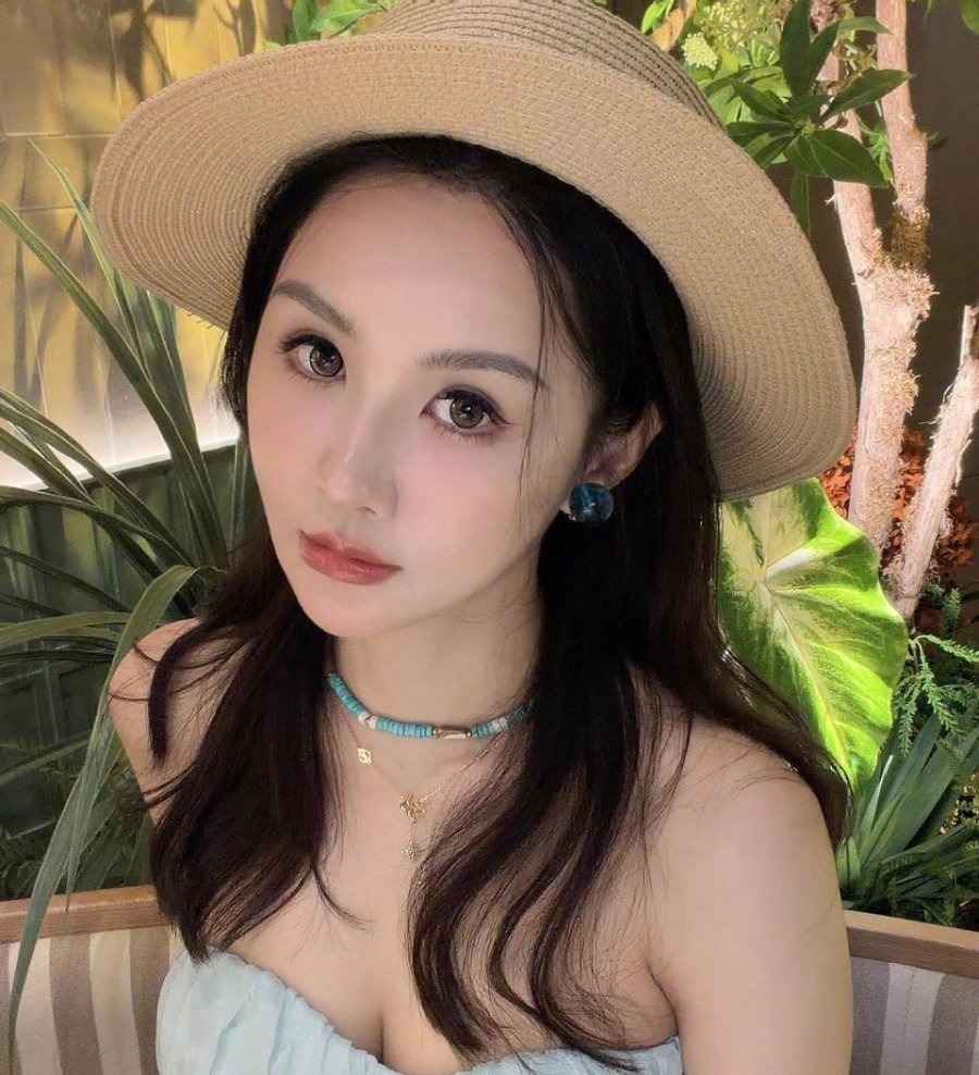 AngelHelen, 33, London