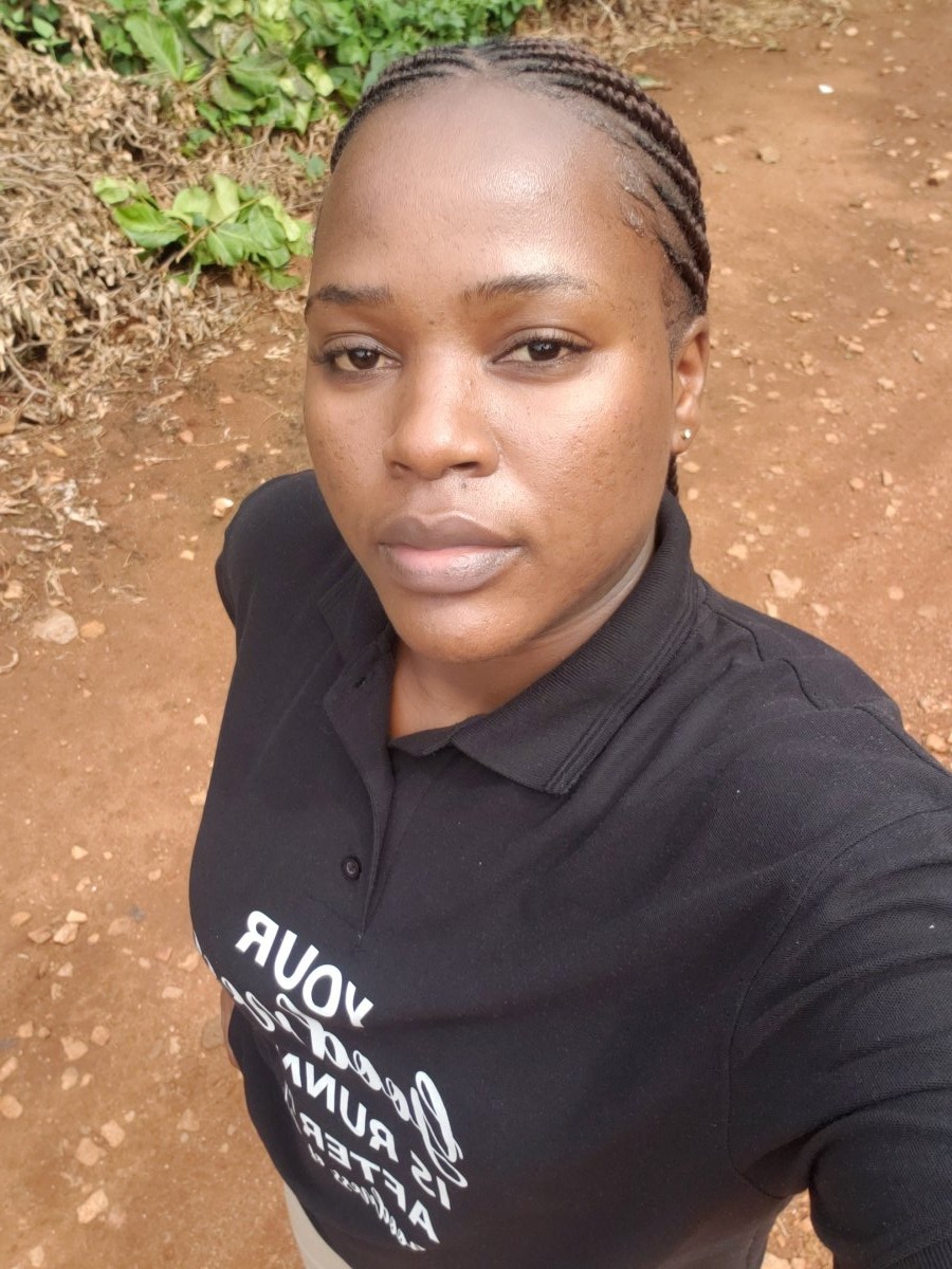 momo, 26, Kampala