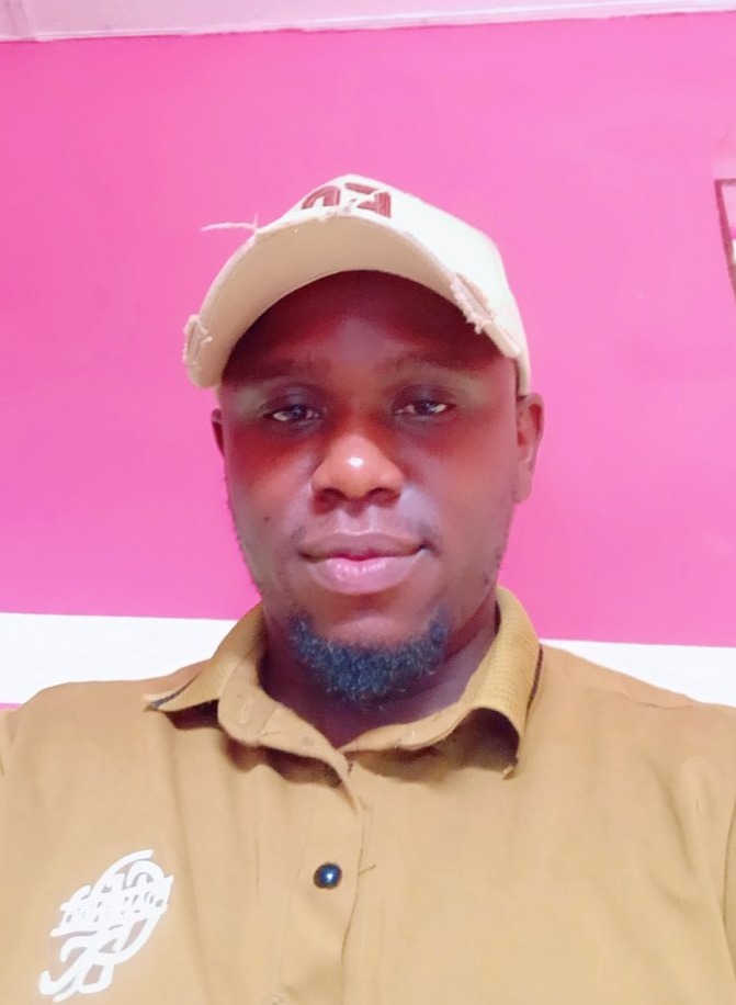 ObasolaKayode, 32, Ibadan