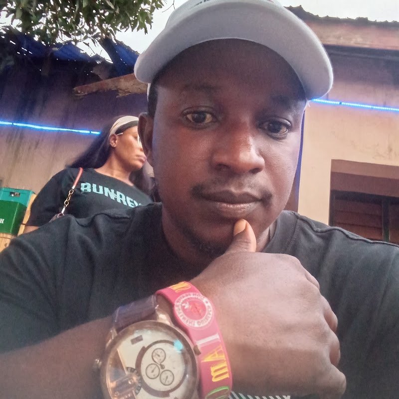 Onyenku, 34, Awka