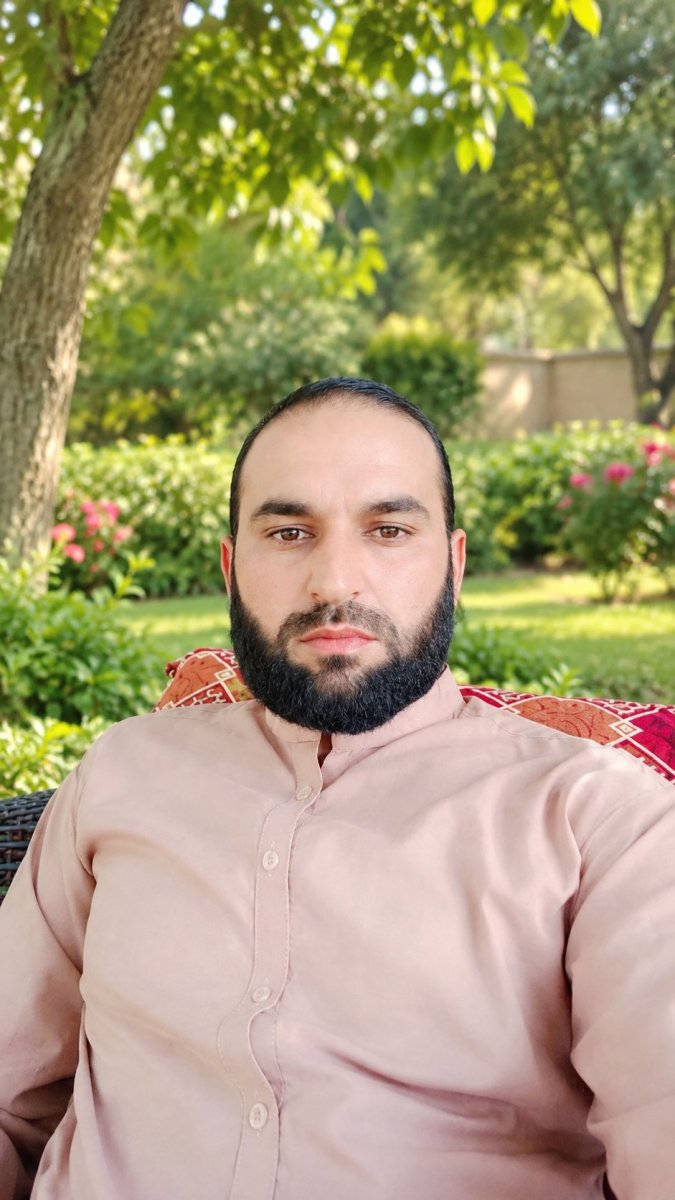 ManzarShinwari, 28, 阿富汗