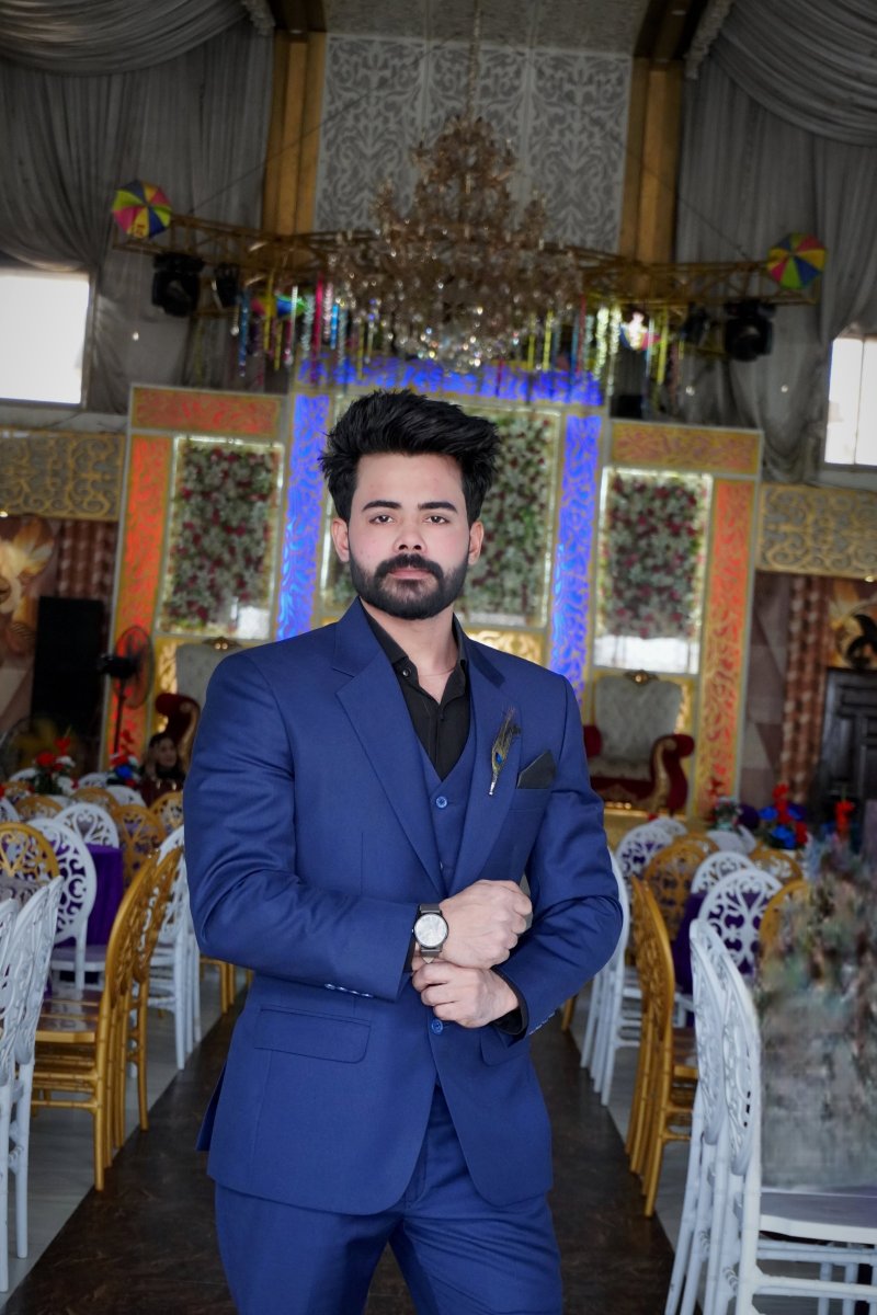 DaniYal, 30, Pakistan