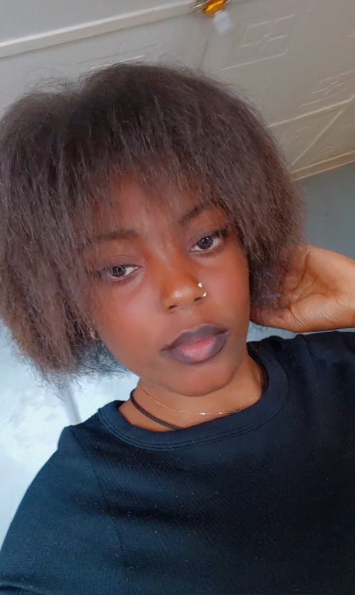 Cécile, 21, Lubumbashi