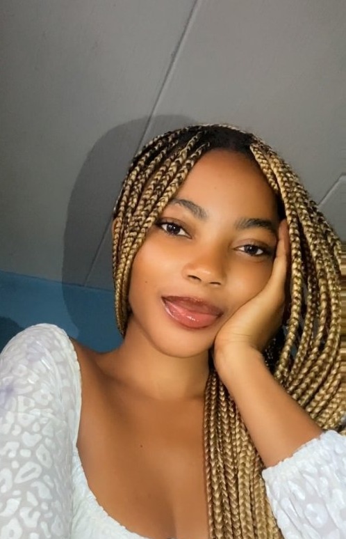 EmmanuellaTrecy, 20, Abidjan