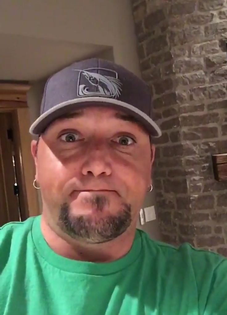 JasonAldean, 49, Nashville