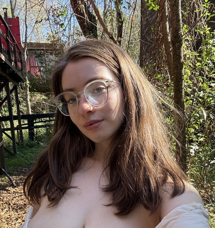 Veronica, 30, Blue Hills