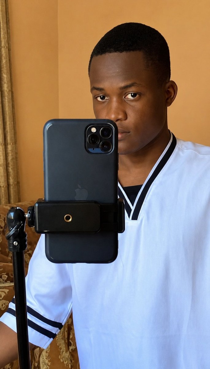 Youssouf, 21, Maroua