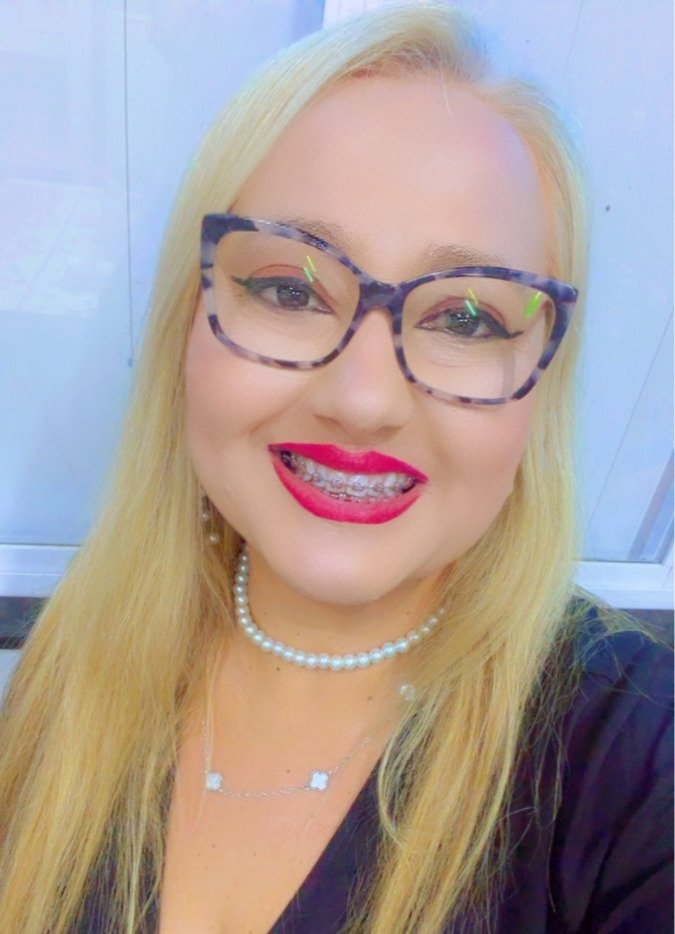 Mel, 50, Порту