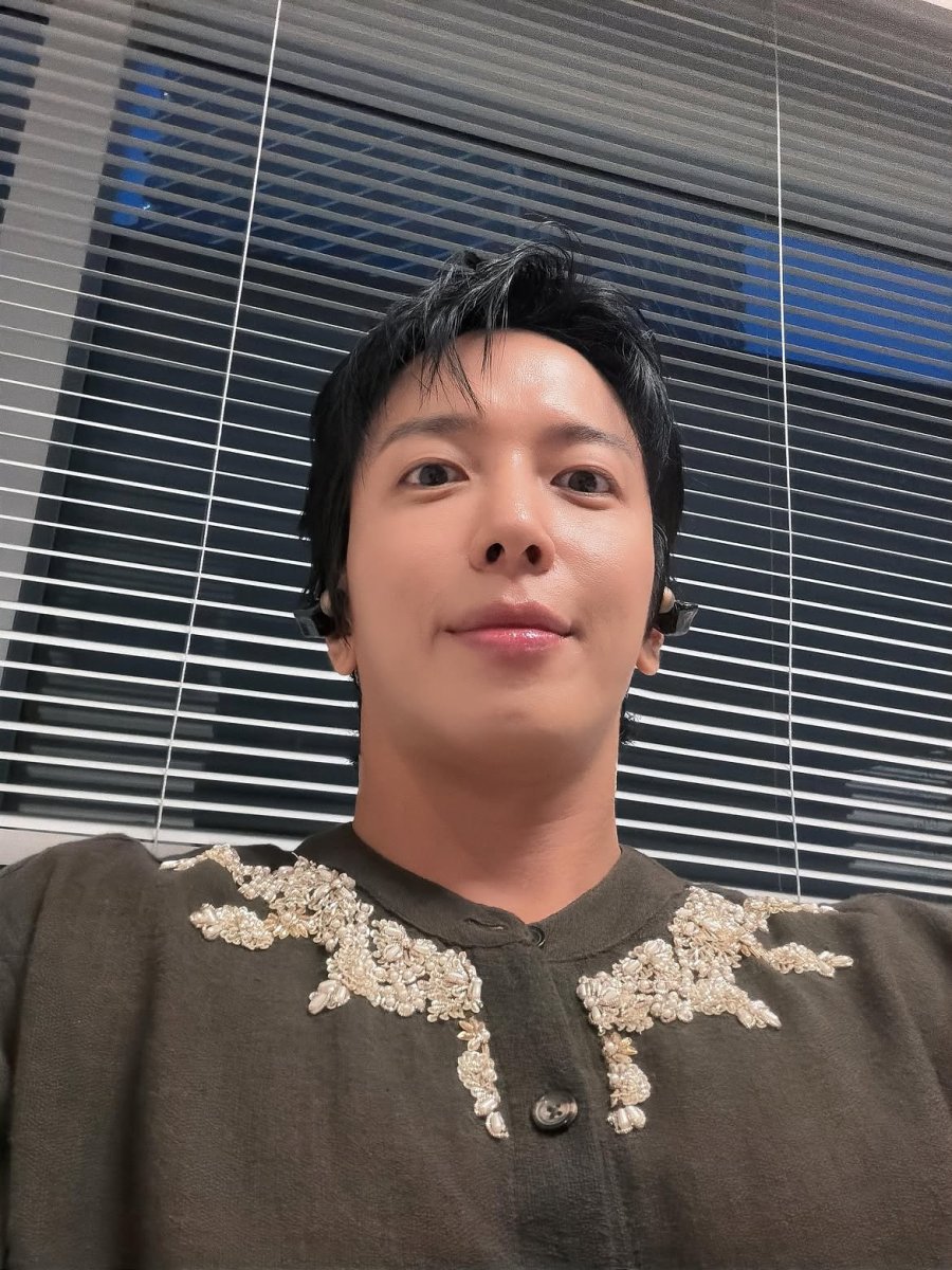 Jungyonghwa, 37, Seoul