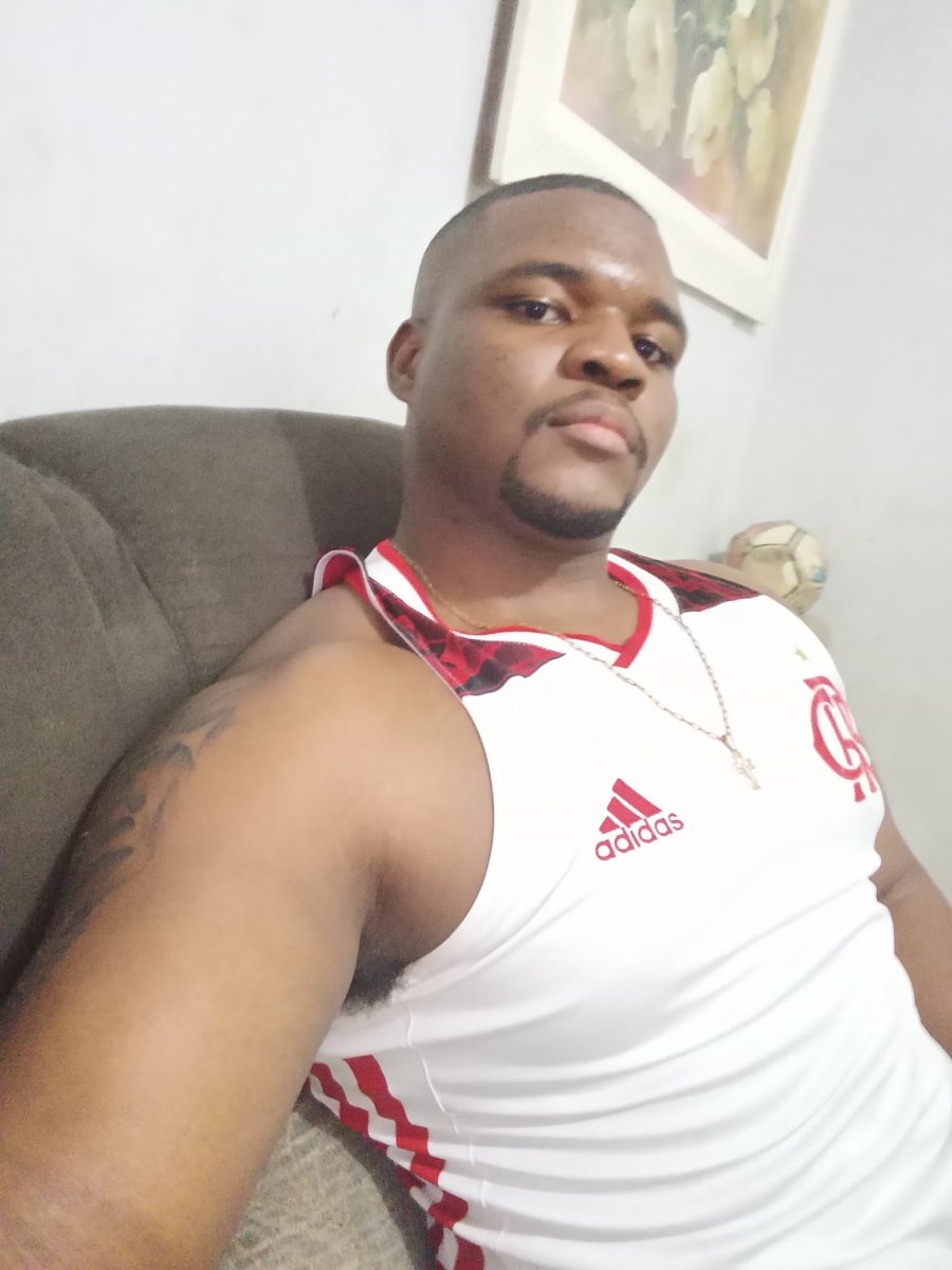 Leonard, 28, Rio de Janeiro
