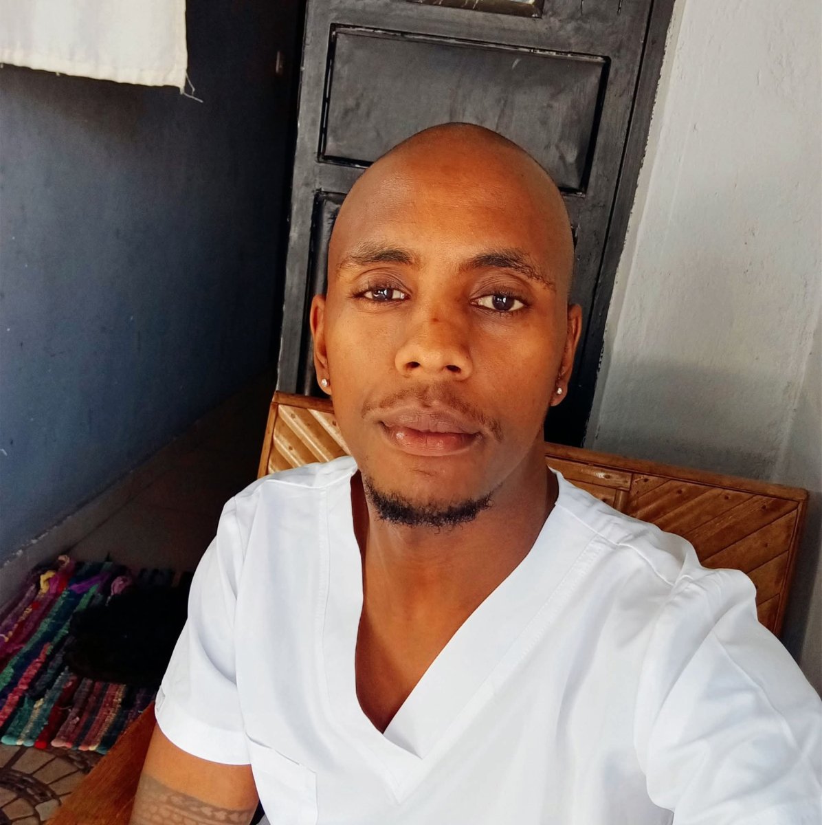 DerrickWaweru, 25, Kenya